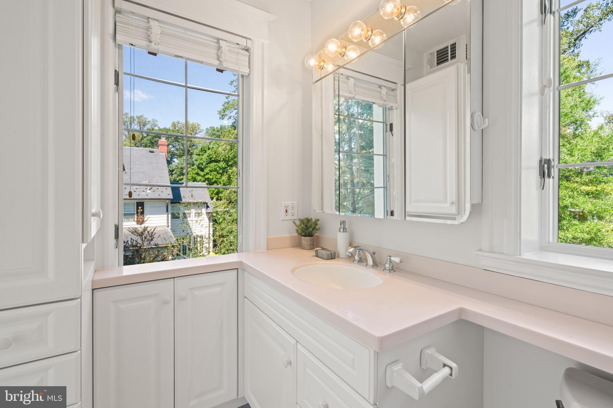 Real estate listing preview #34