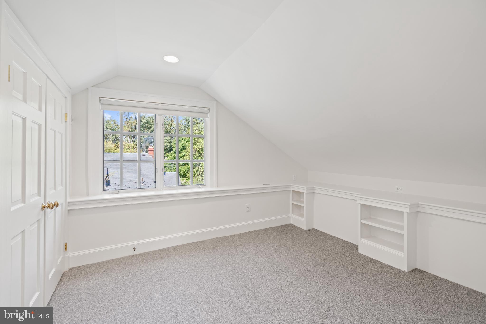 Real estate listing preview #49