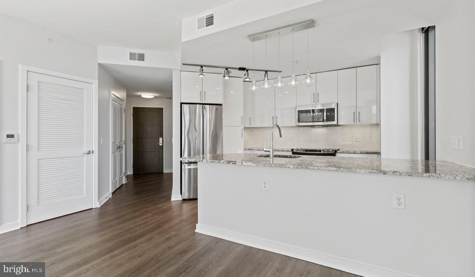 Real estate listing preview #104