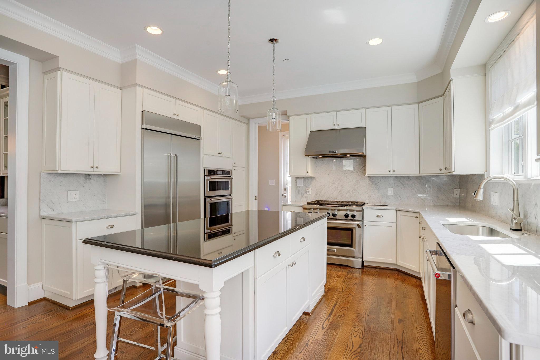 Real estate listing preview #5