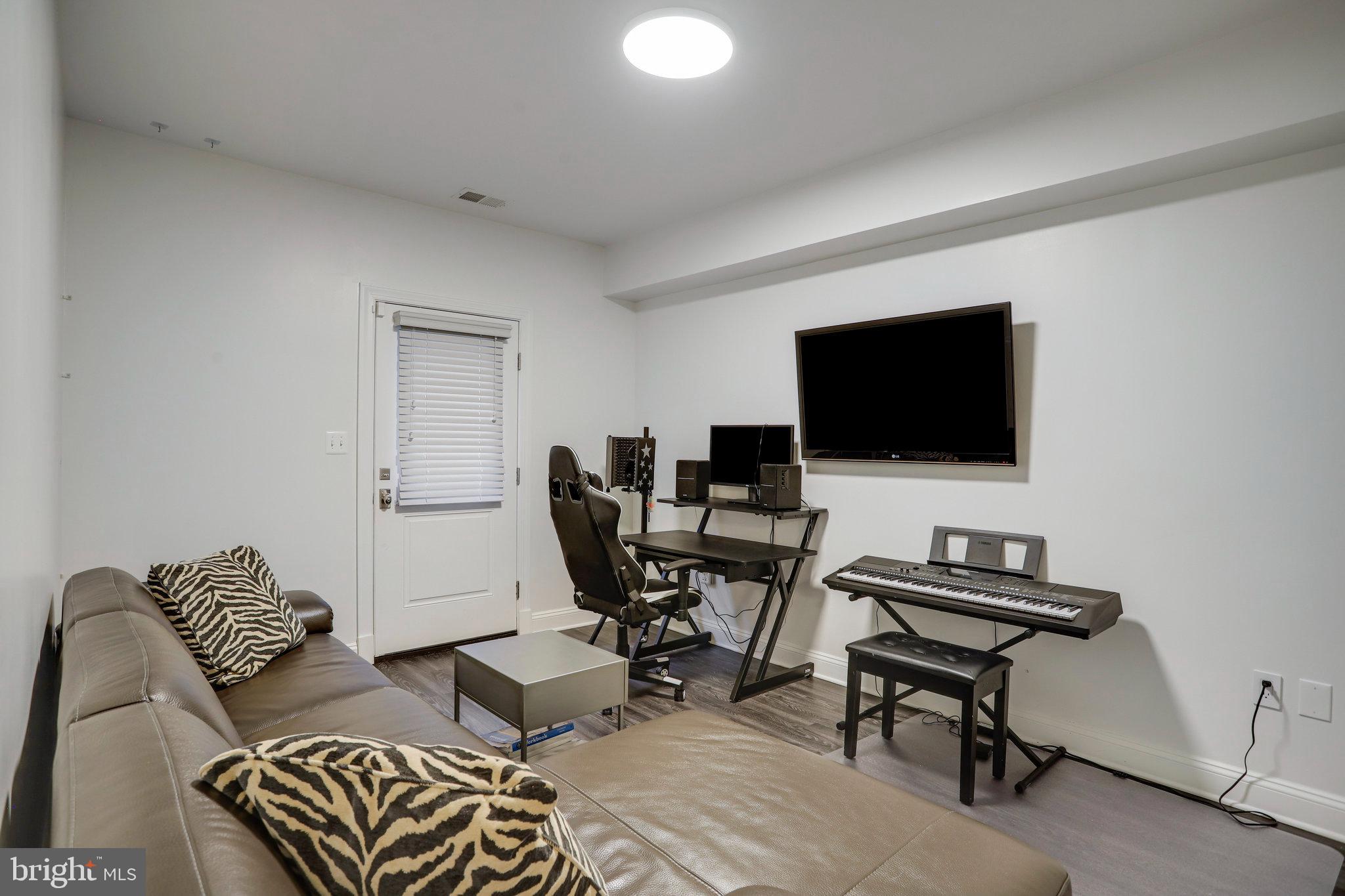 Real estate listing preview #26