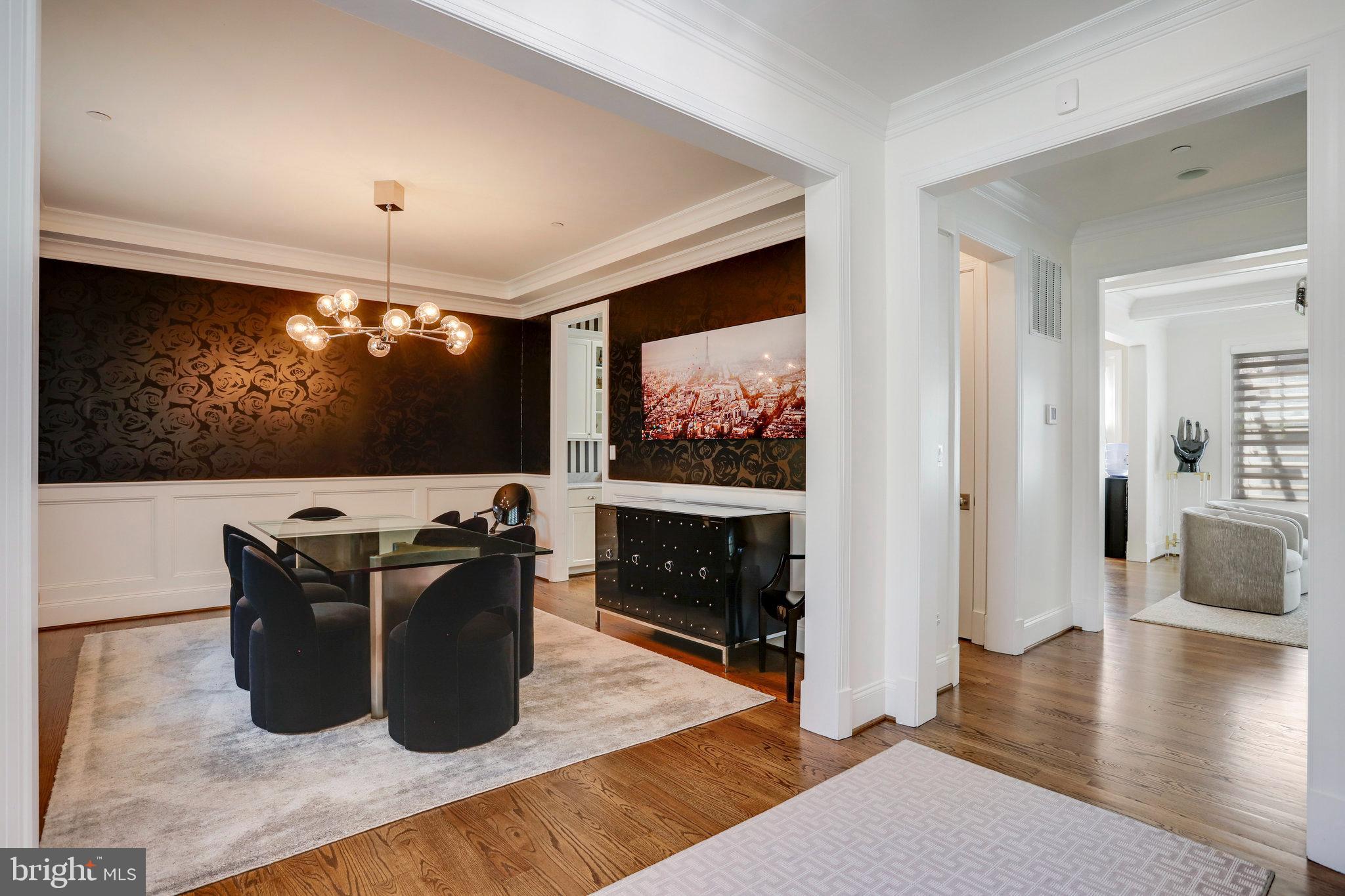 Real estate listing preview #8