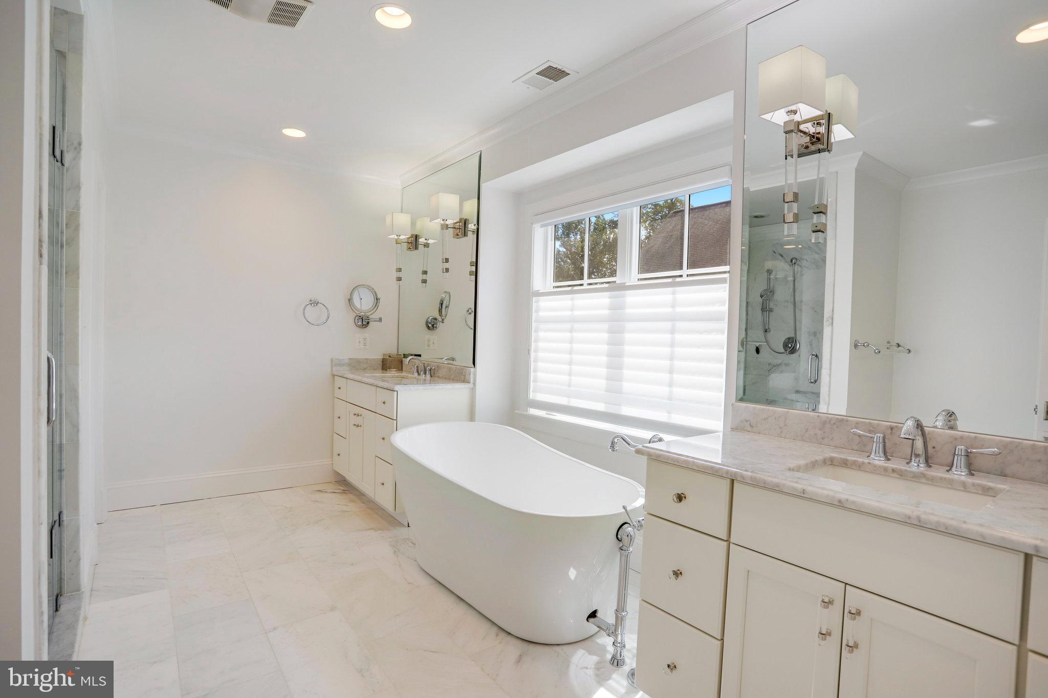 Real estate listing preview #12