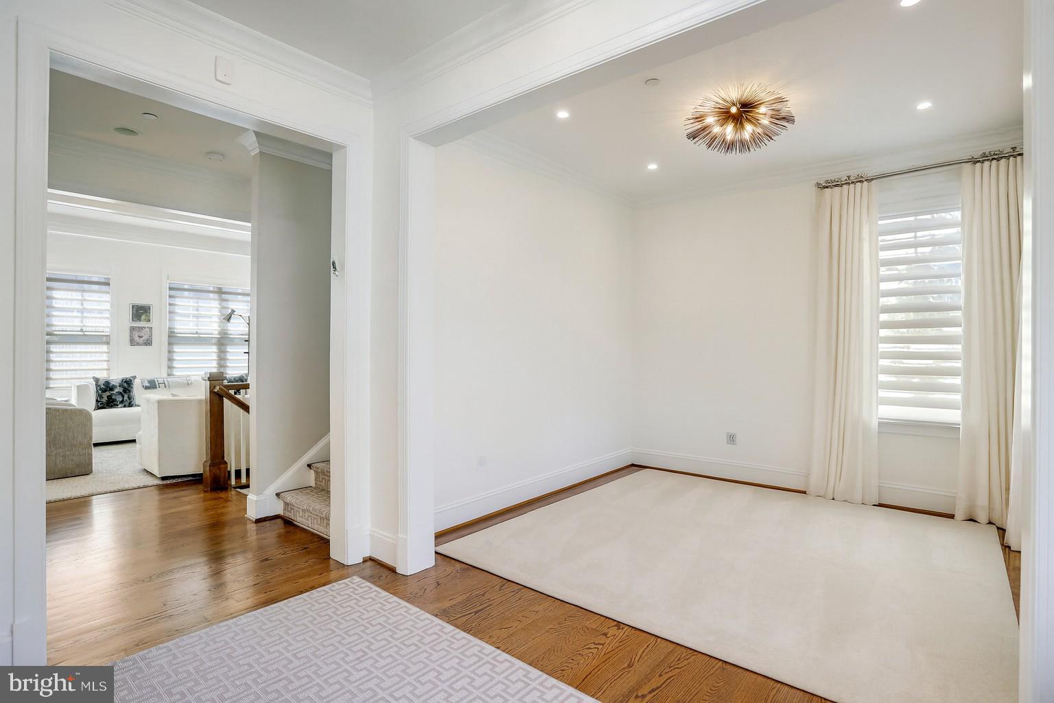 Real estate listing preview #10