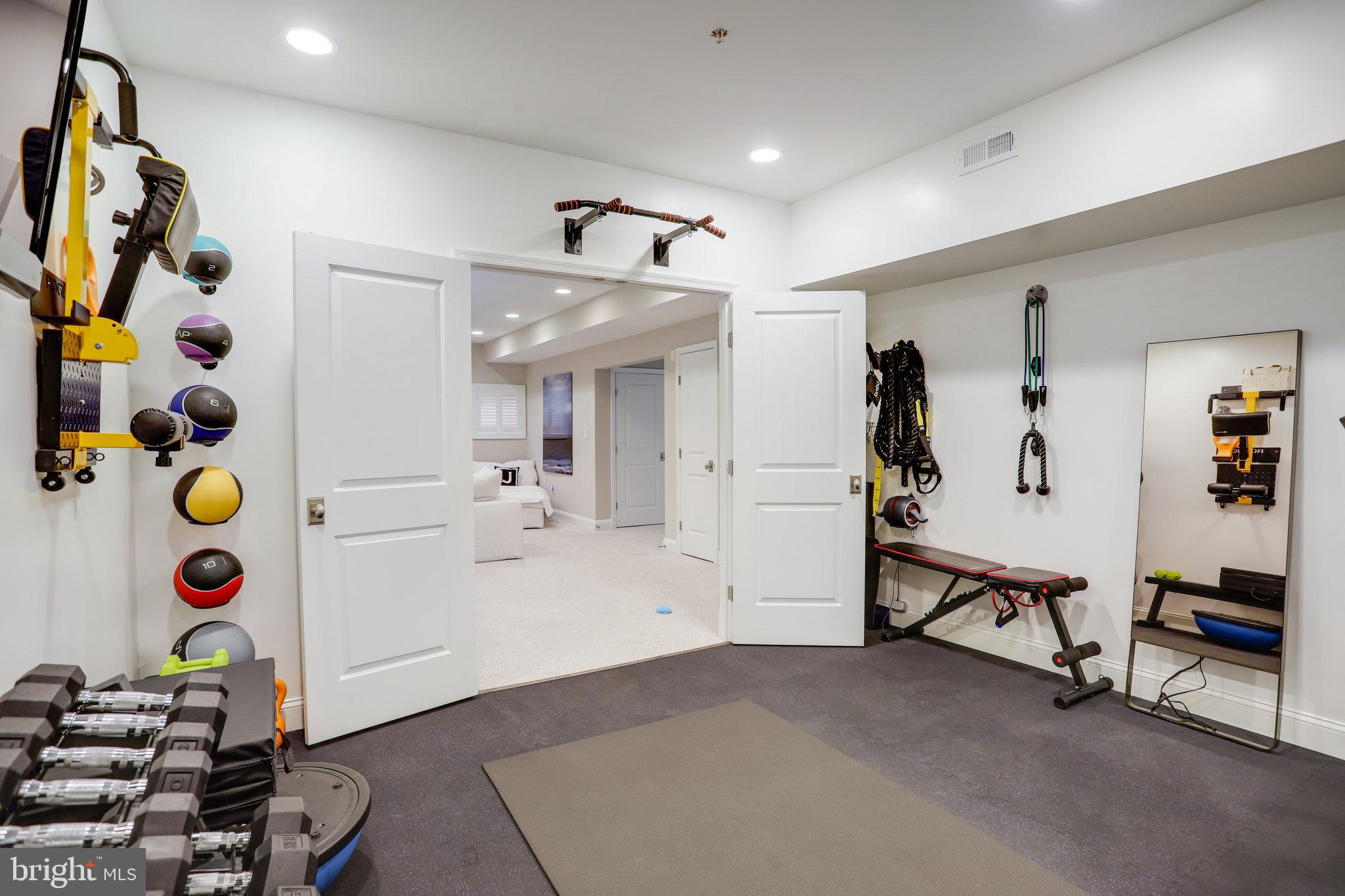 Real estate listing preview #25