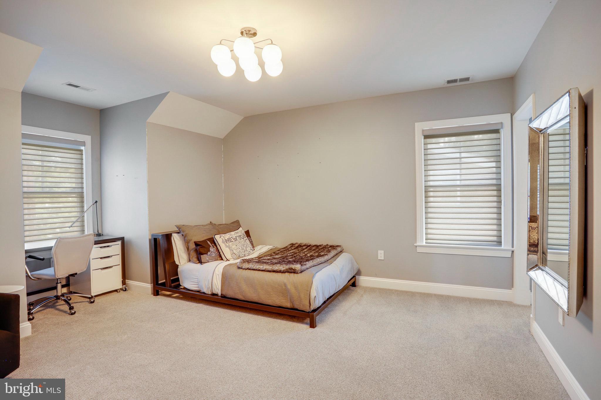 Real estate listing preview #20