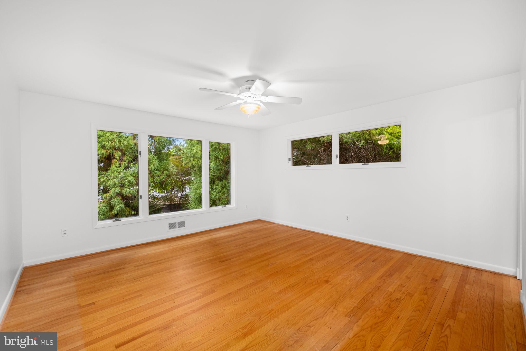 Real estate listing preview #17