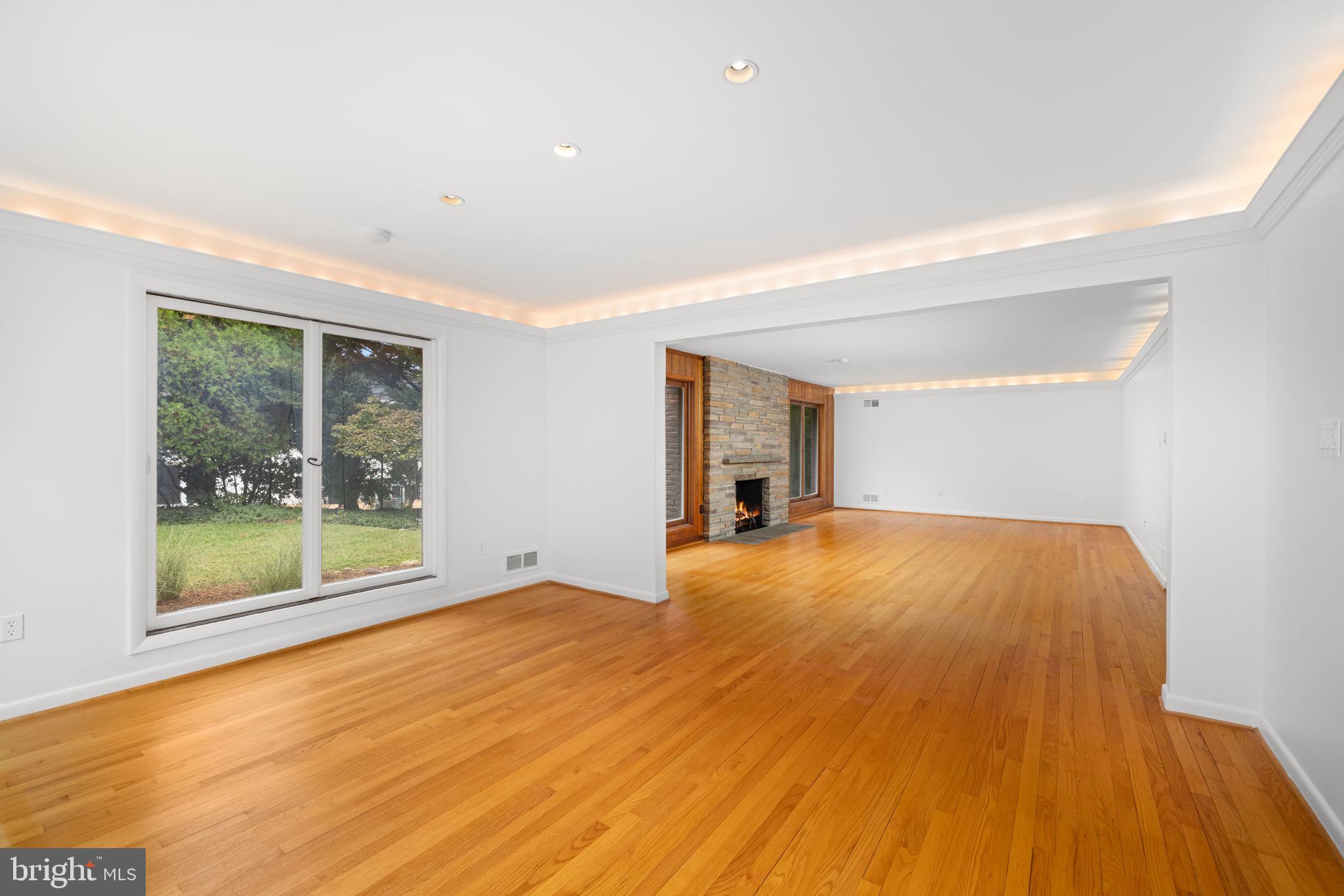 Real estate listing preview #15