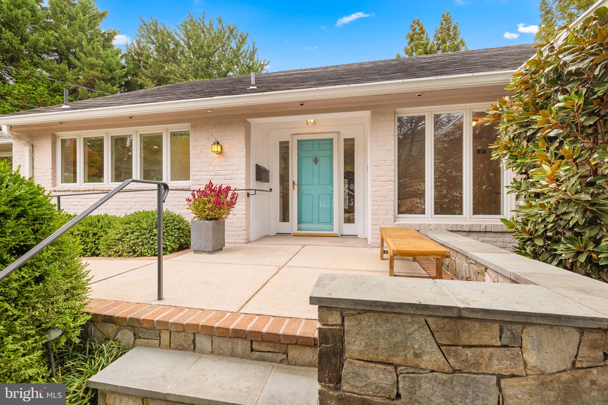 Real estate listing preview #2