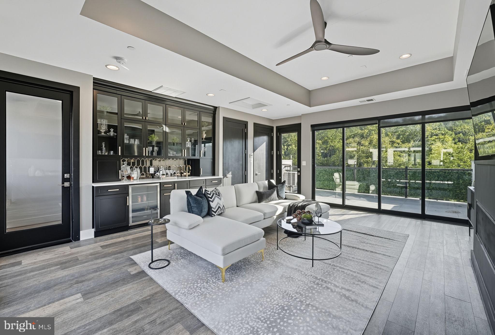 Real estate listing preview #32