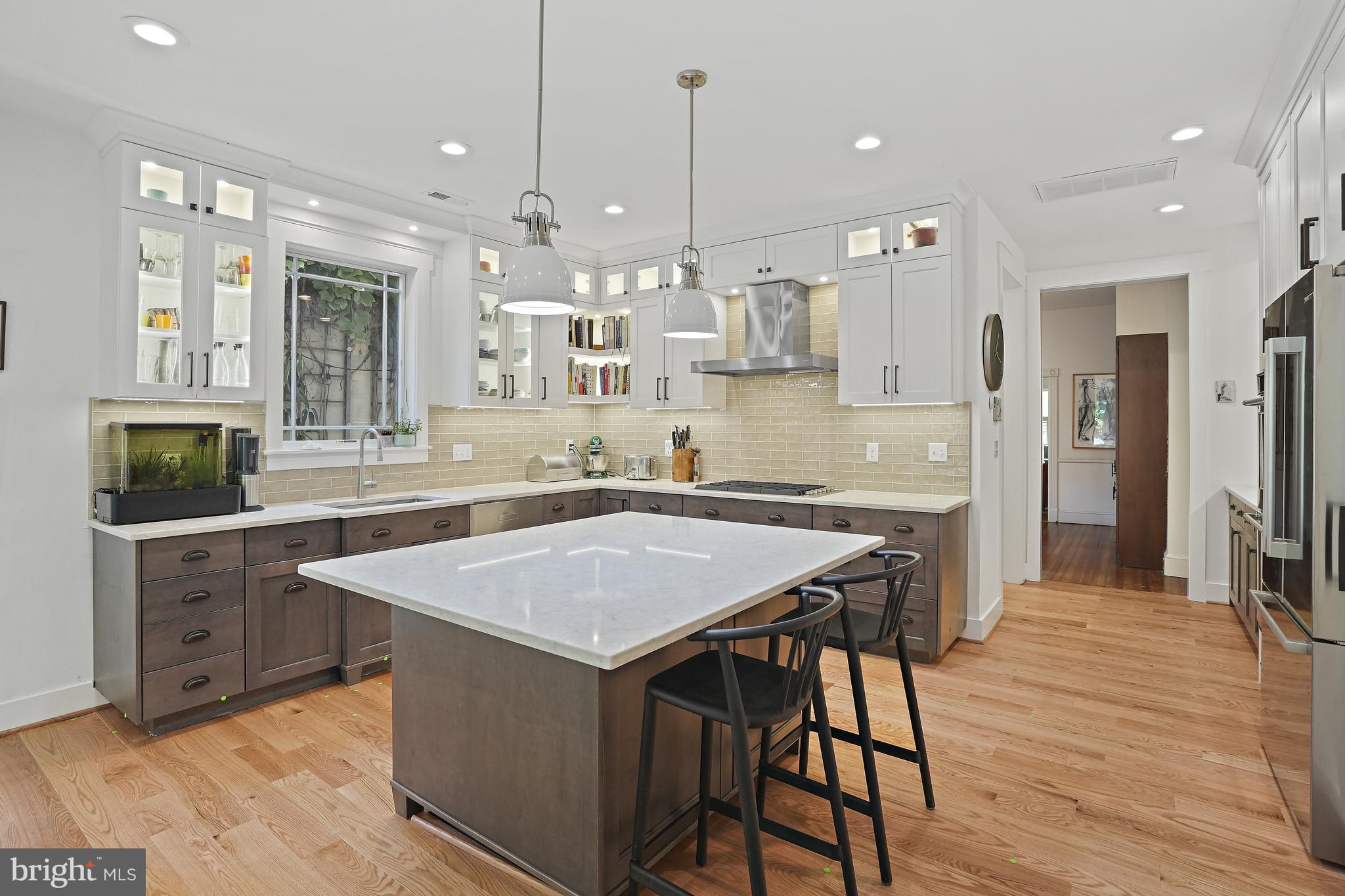 Real estate listing preview #2