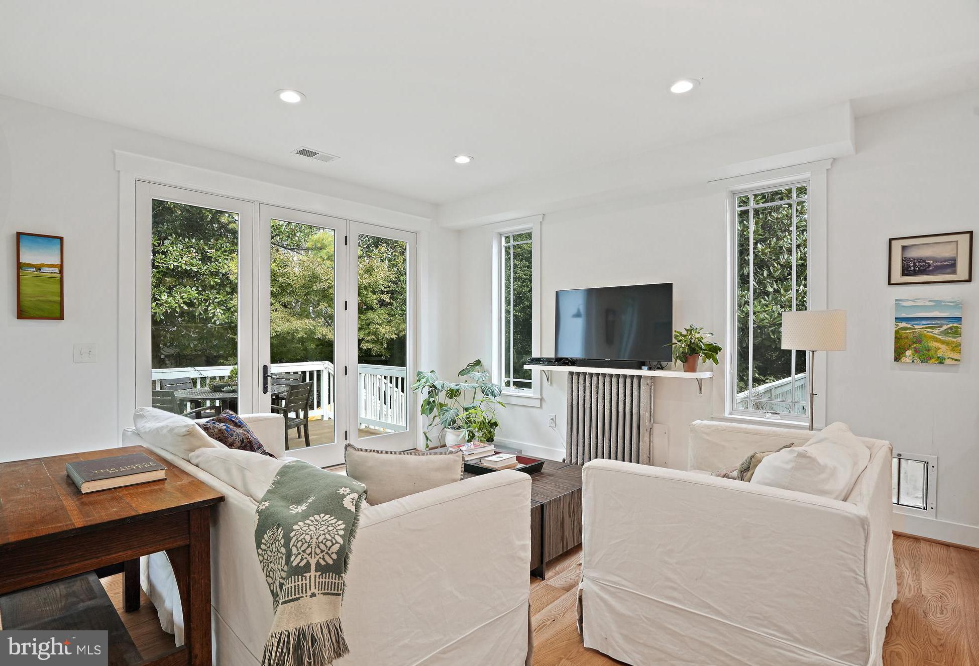 Real estate listing preview #12