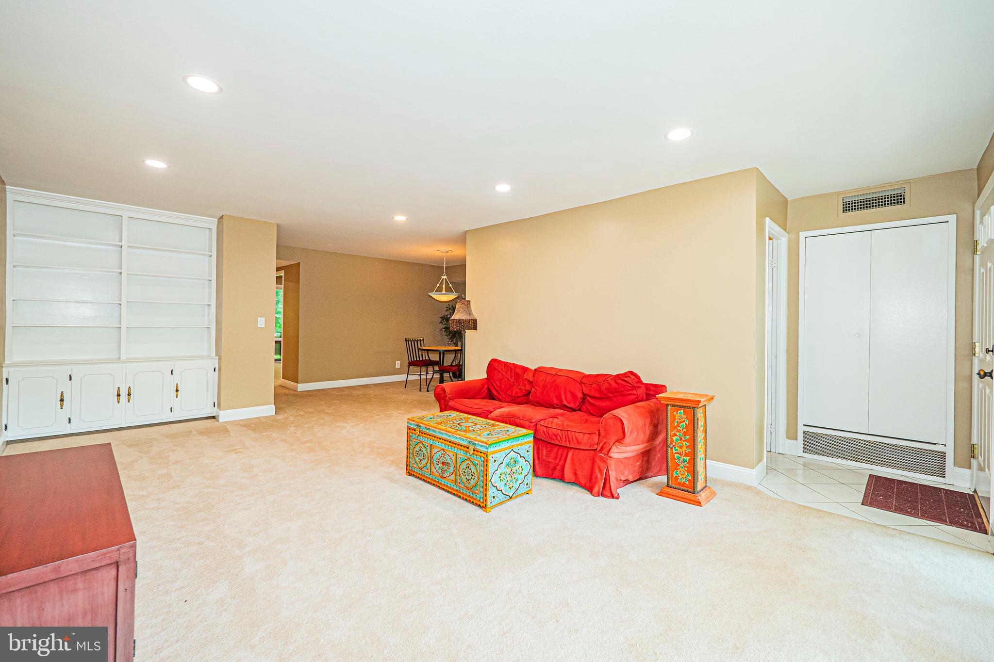 Real estate listing preview #8