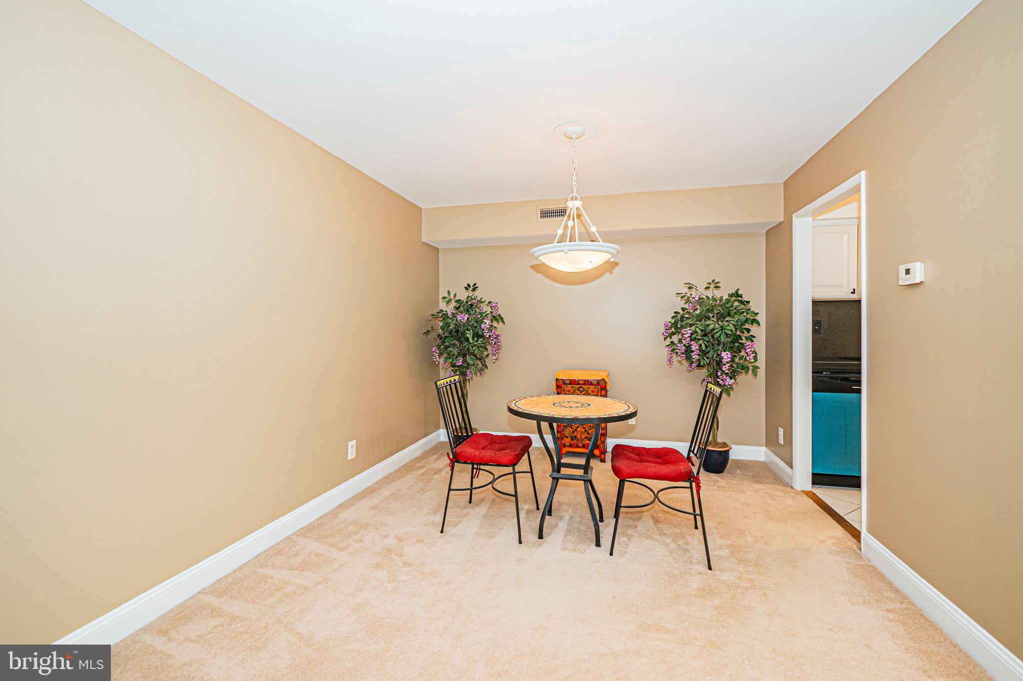 Real estate listing preview #6