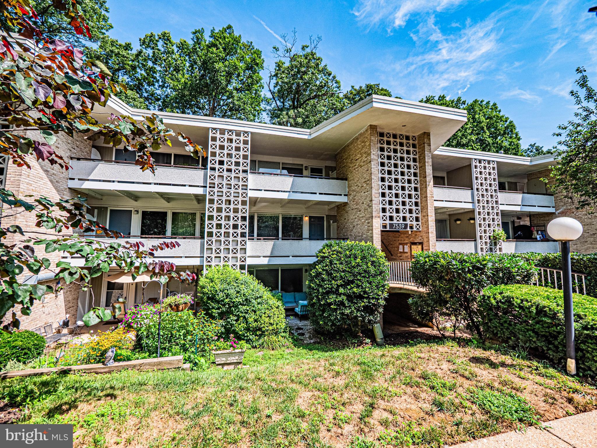 Real estate listing preview #28