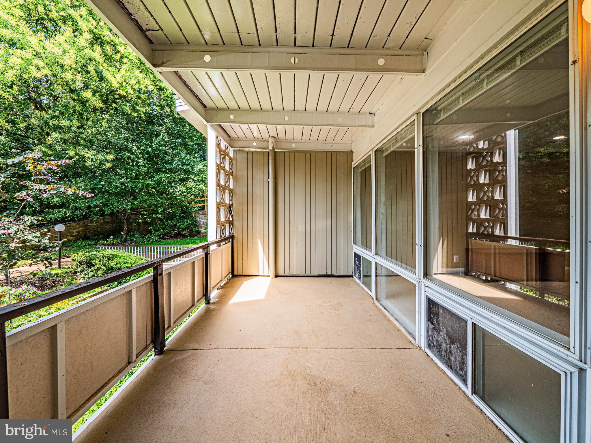 Real estate listing preview #2