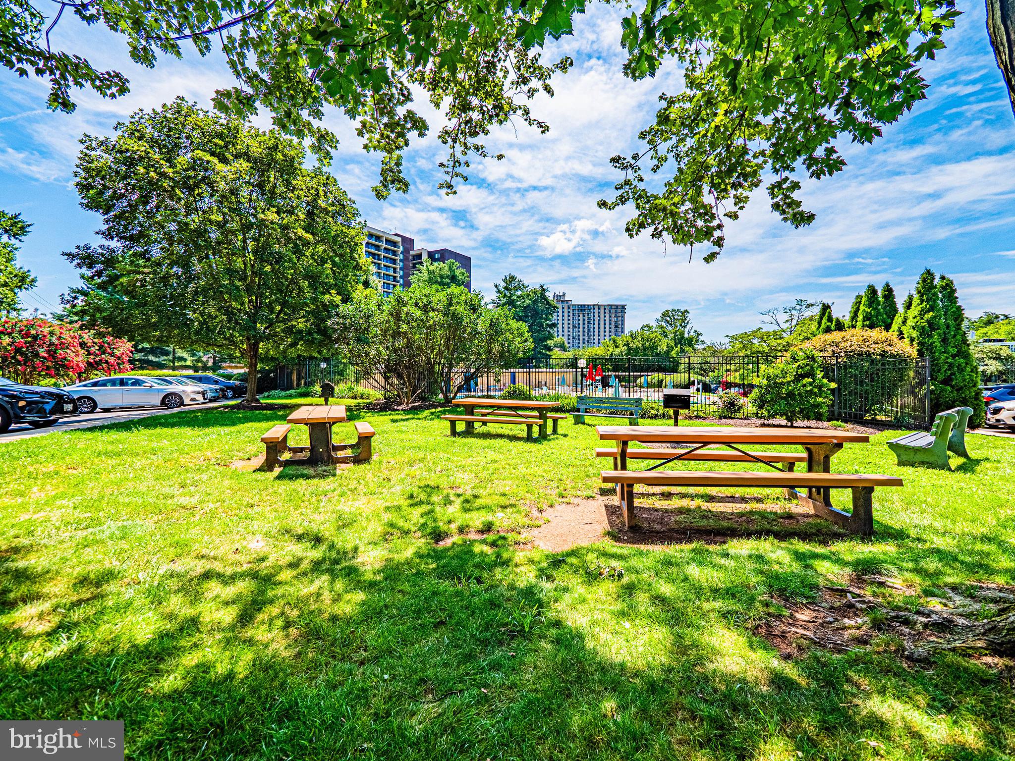 Real estate listing preview #24