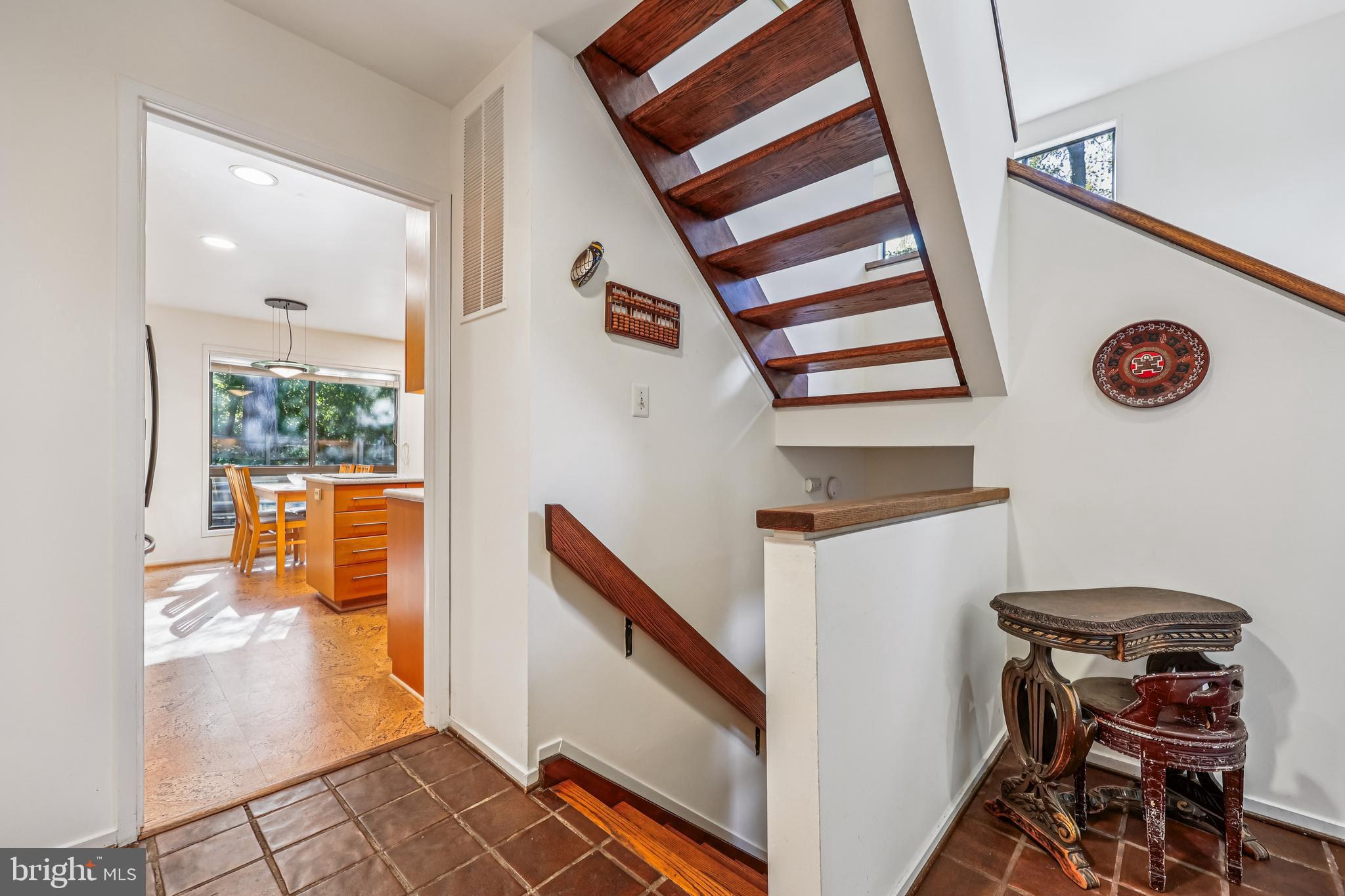 Real estate listing preview #4