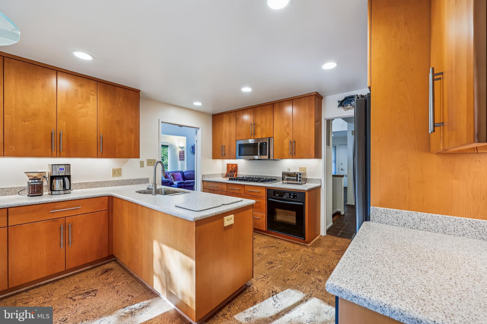 Real estate listing preview #15