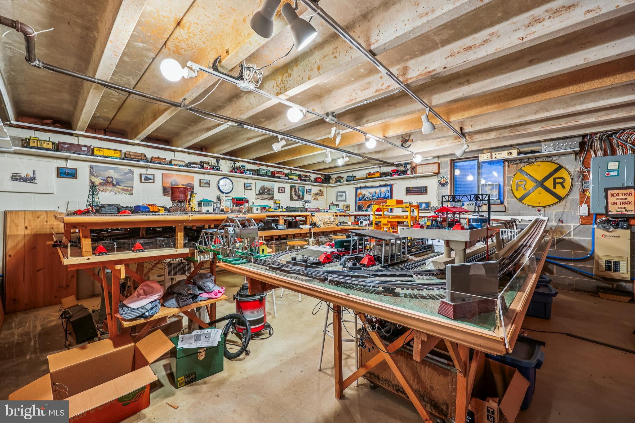 Real estate listing preview #37