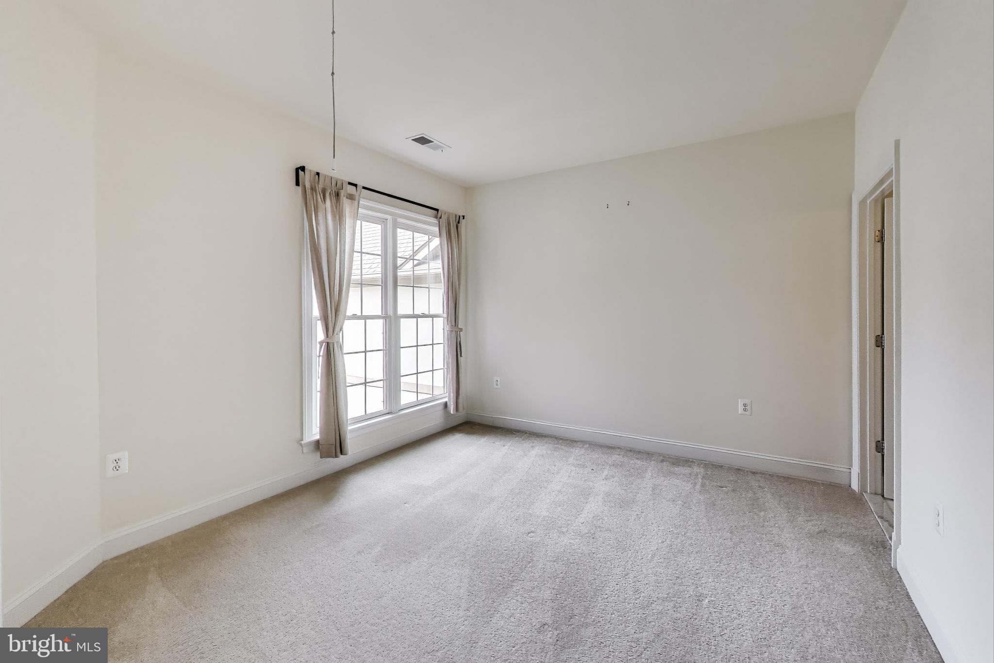 Real estate listing preview #32