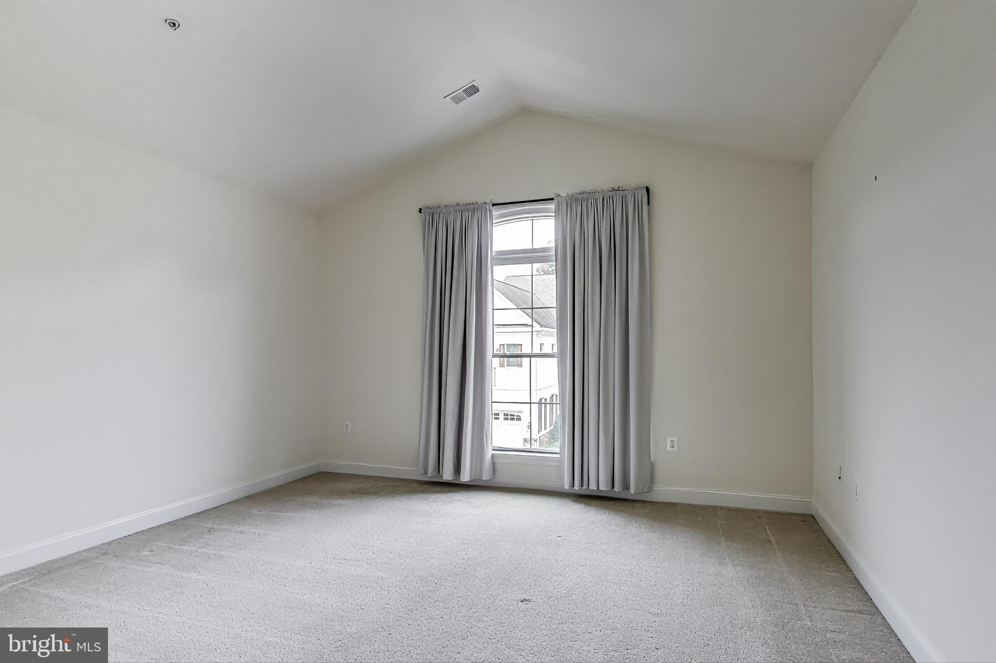 Real estate listing preview #28