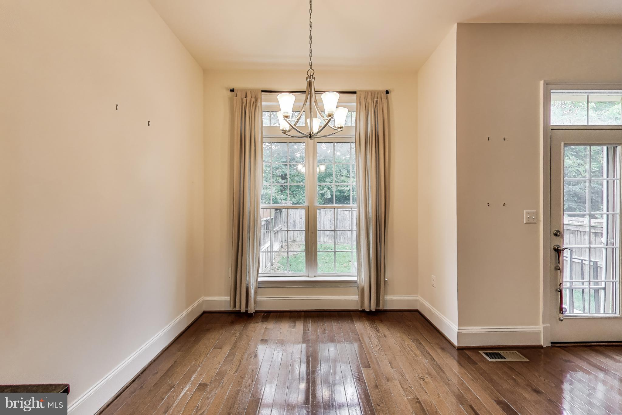 Real estate listing preview #9