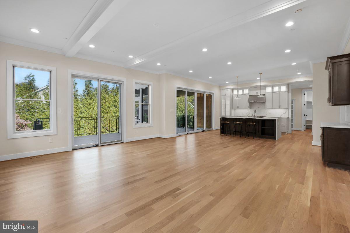 Real estate listing preview #9