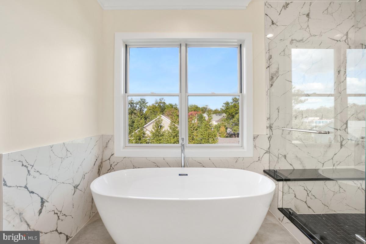 Real estate listing preview #32