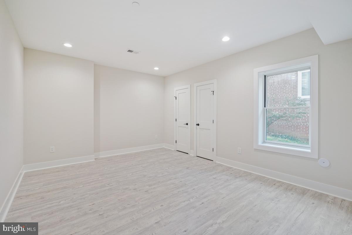 Real estate listing preview #35