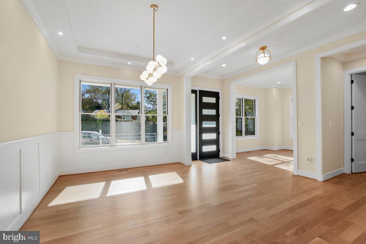 Real estate listing preview #6