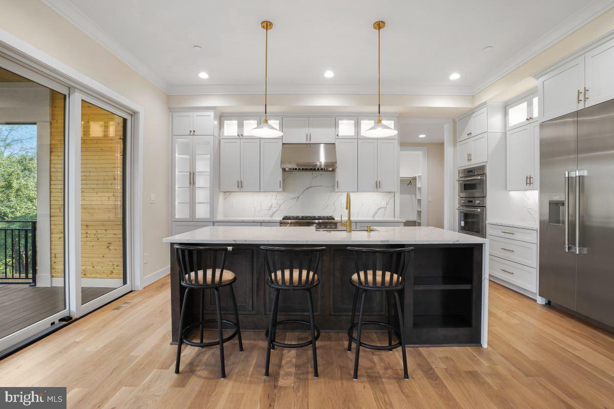 Real estate listing preview #12