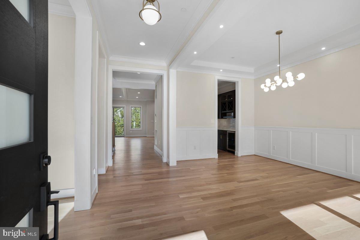 Real estate listing preview #4