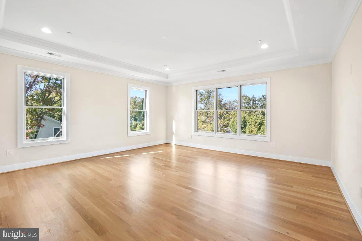 Real estate listing preview #34