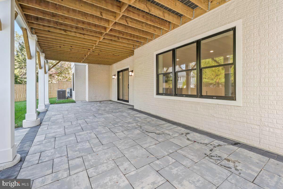 Real estate listing preview #42