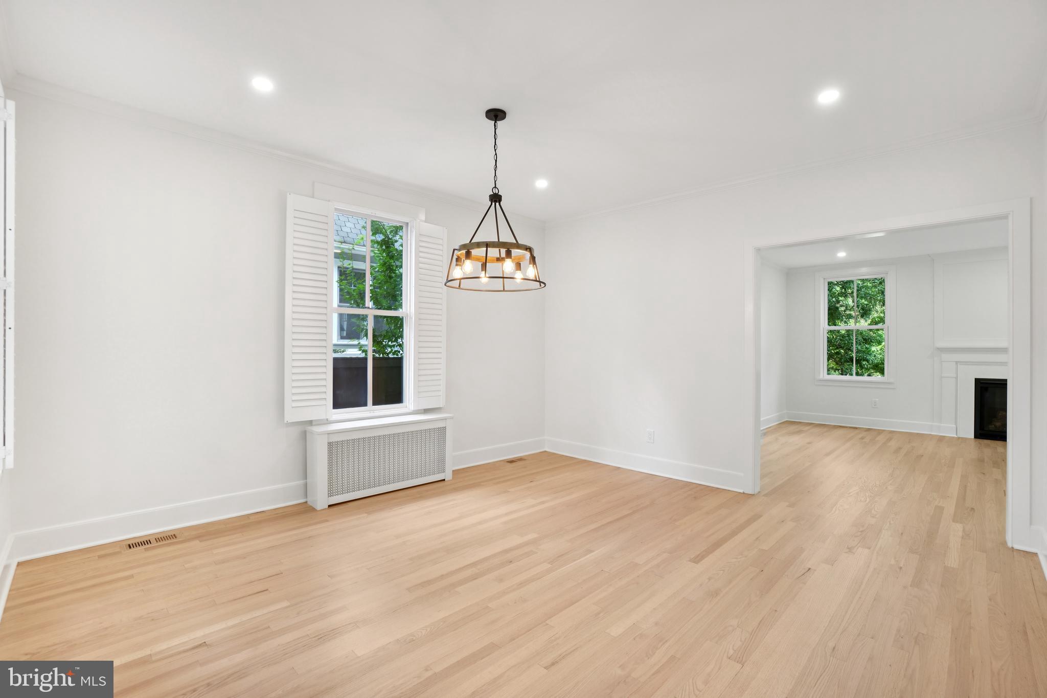 Real estate listing preview #12