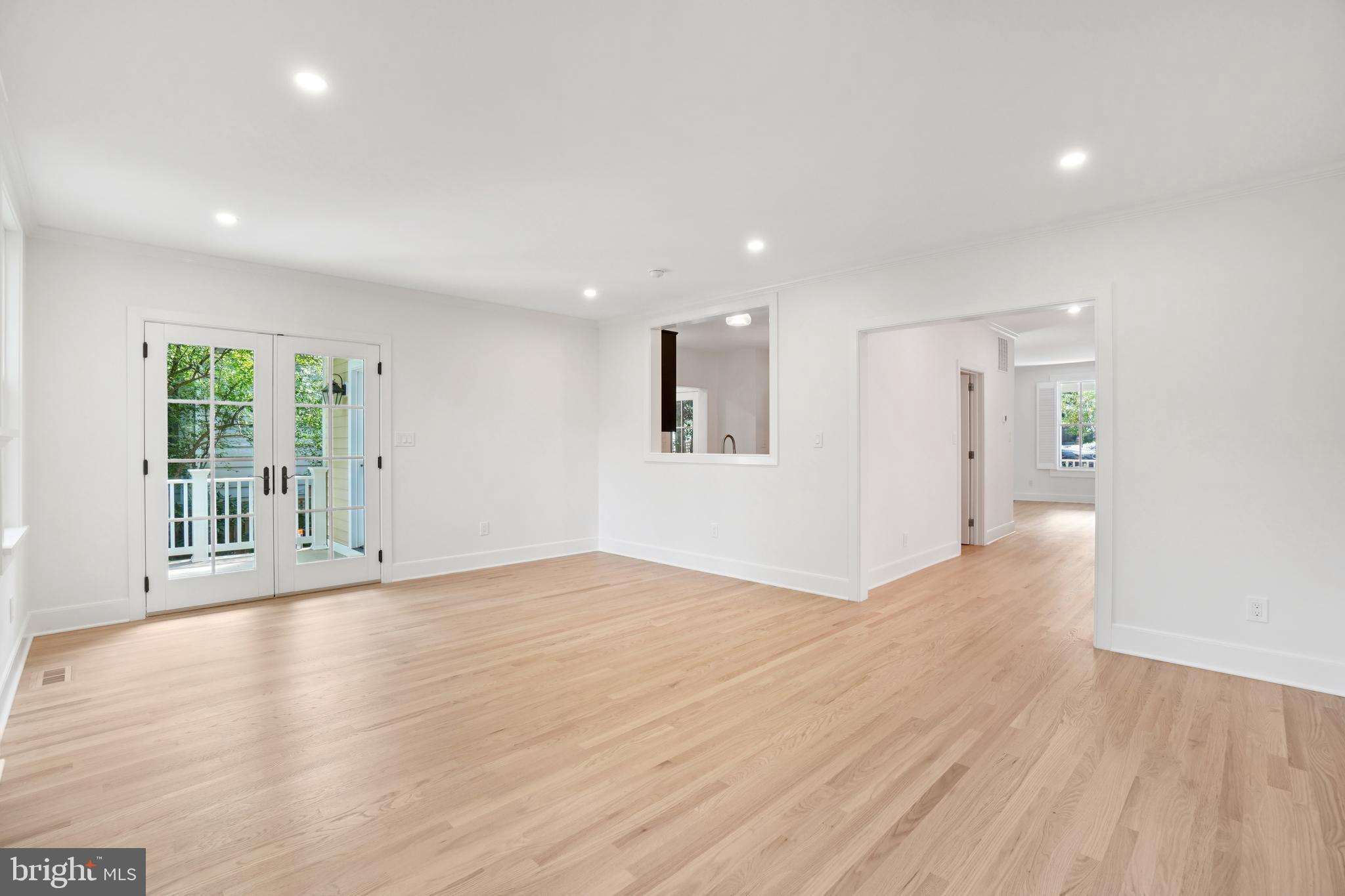 Real estate listing preview #16