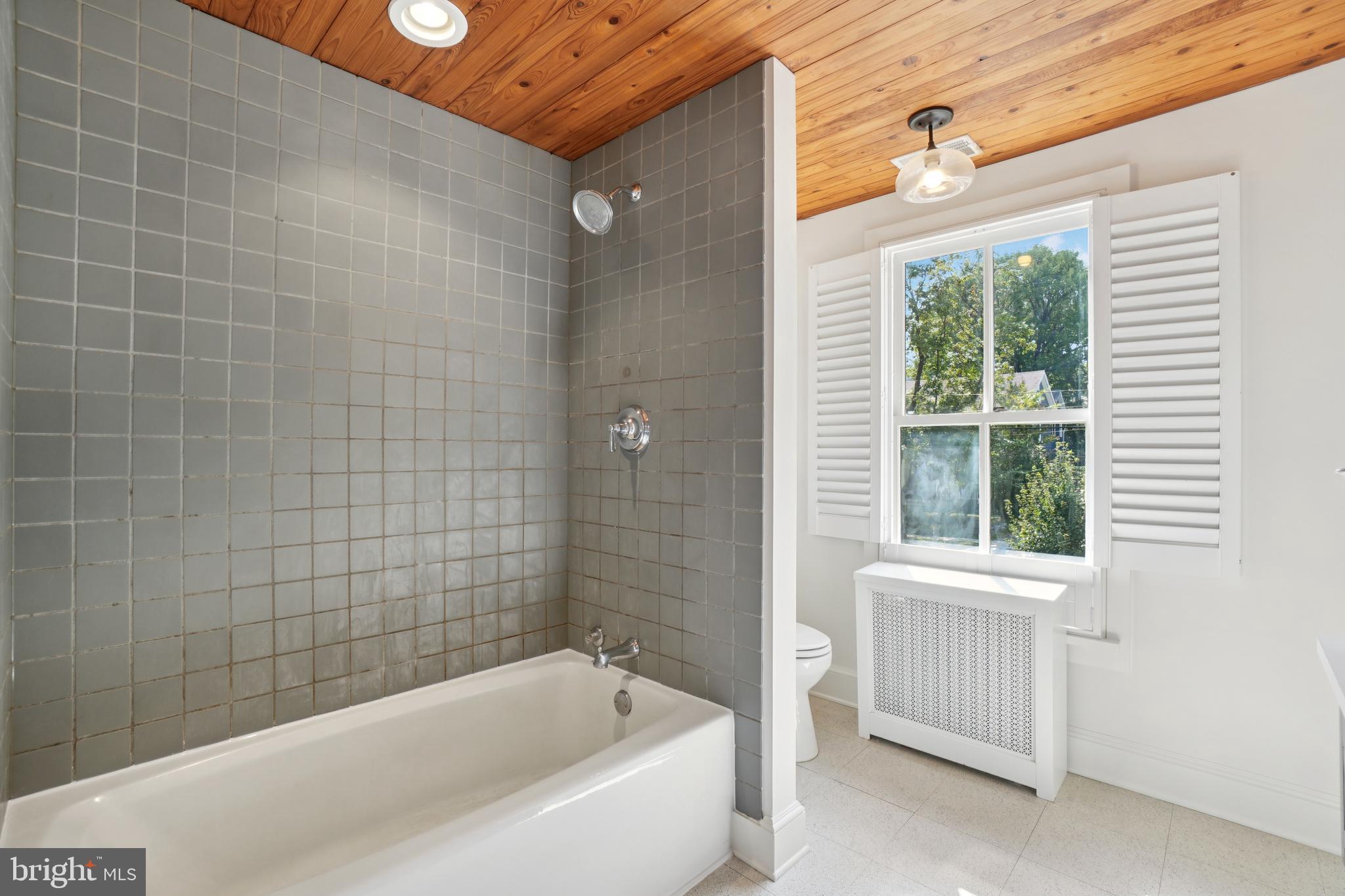 Real estate listing preview #28