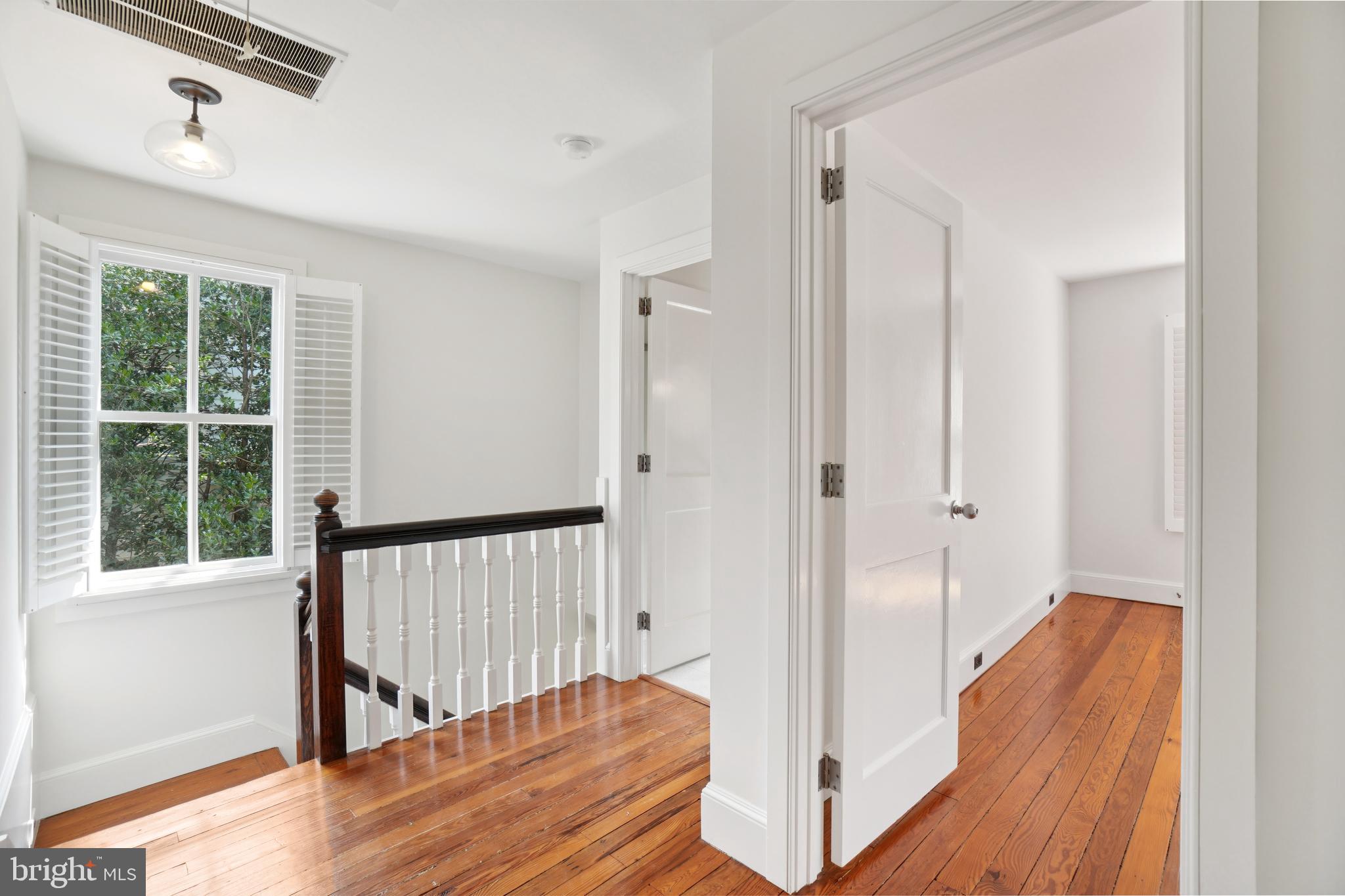 Real estate listing preview #23