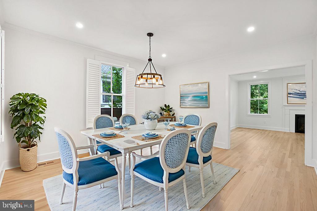 Real estate listing preview #11