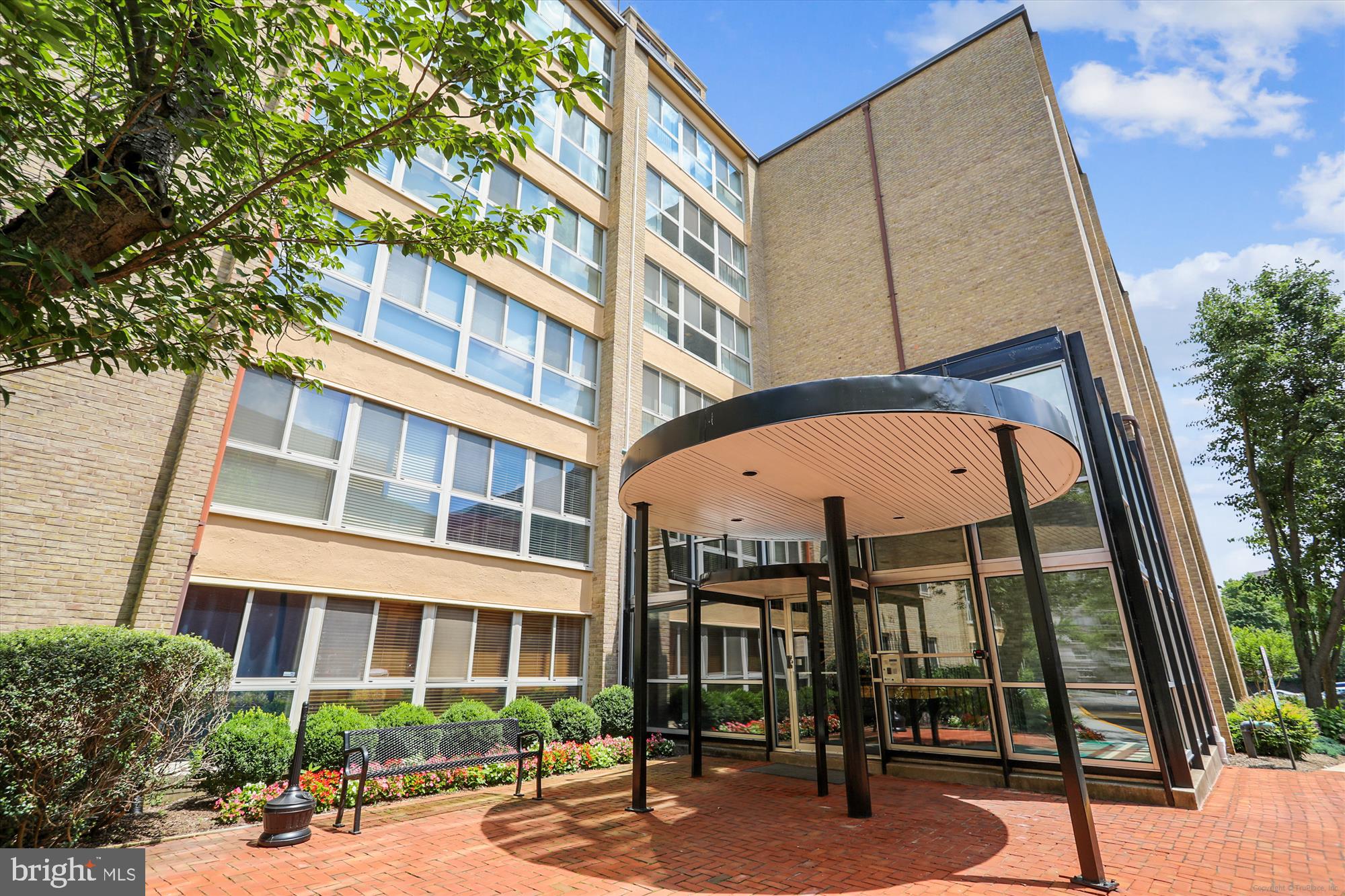 Real estate listing preview #26