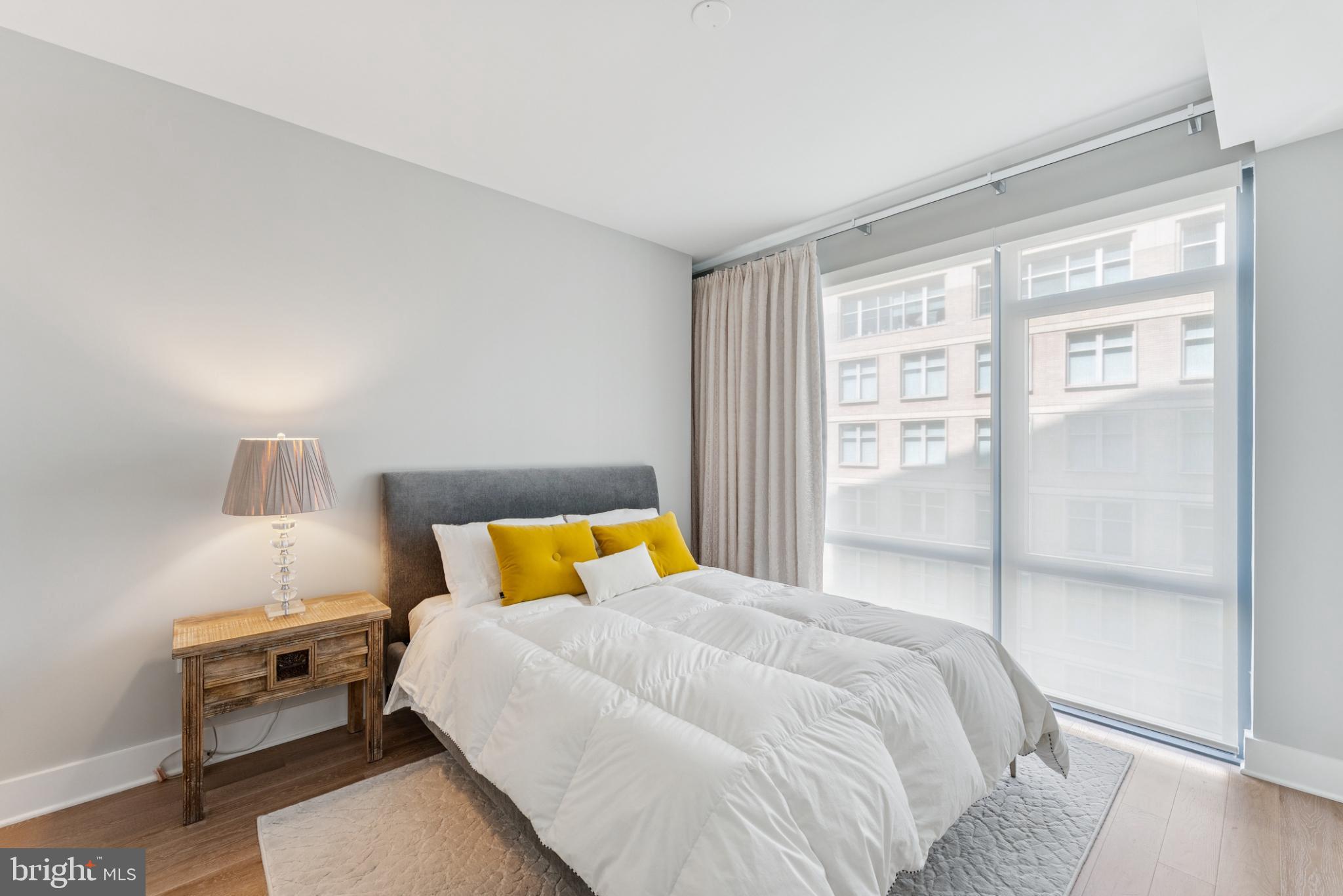 Real estate listing preview #11