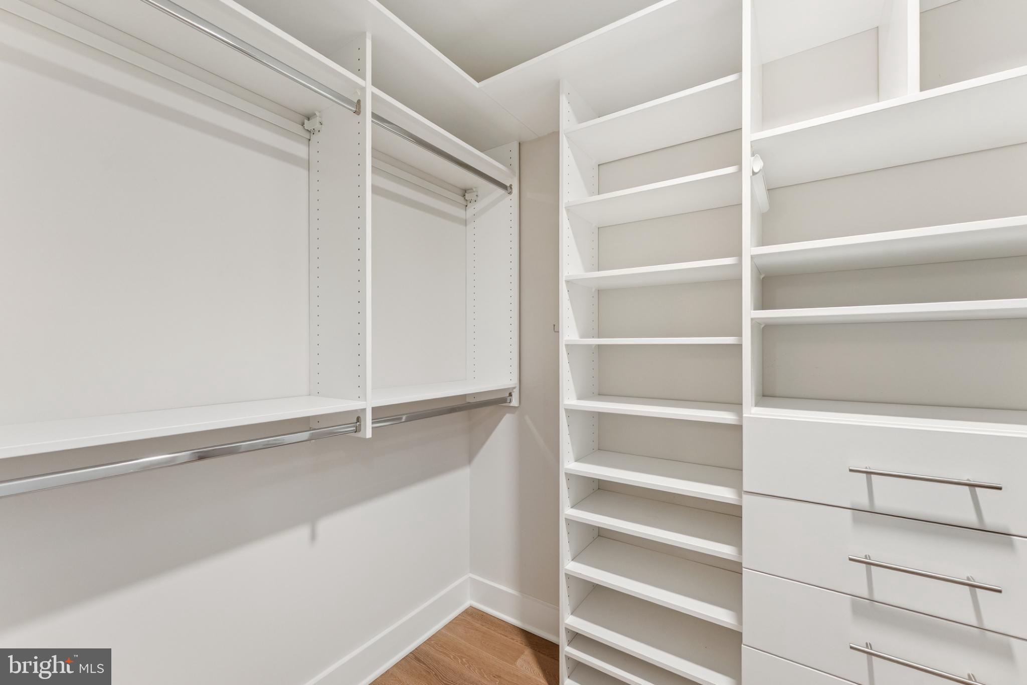 Real estate listing preview #12