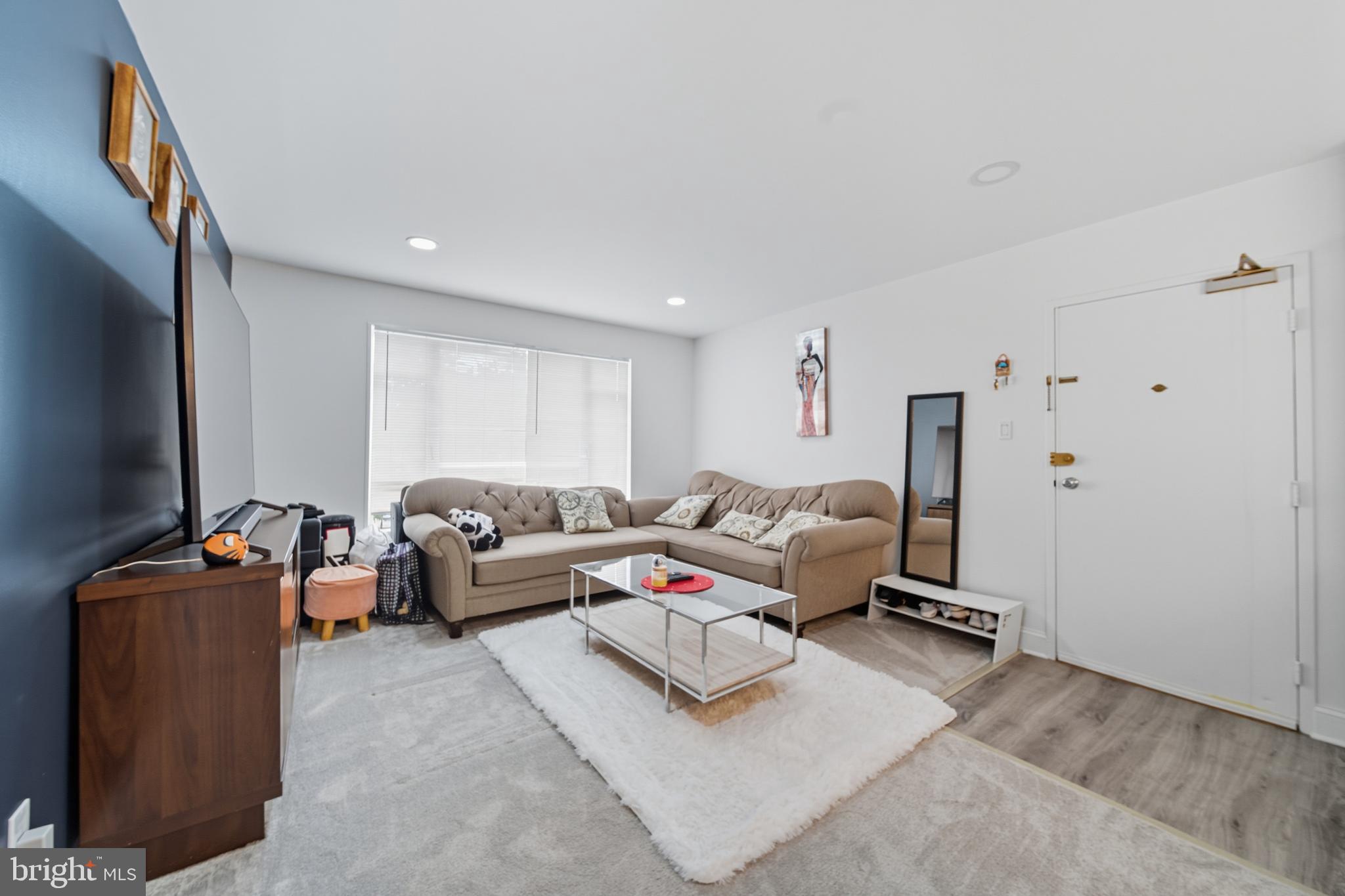 Real estate listing preview #9