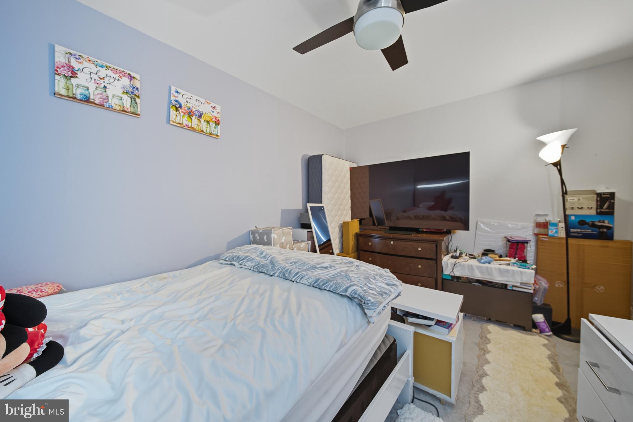 Real estate listing preview #16