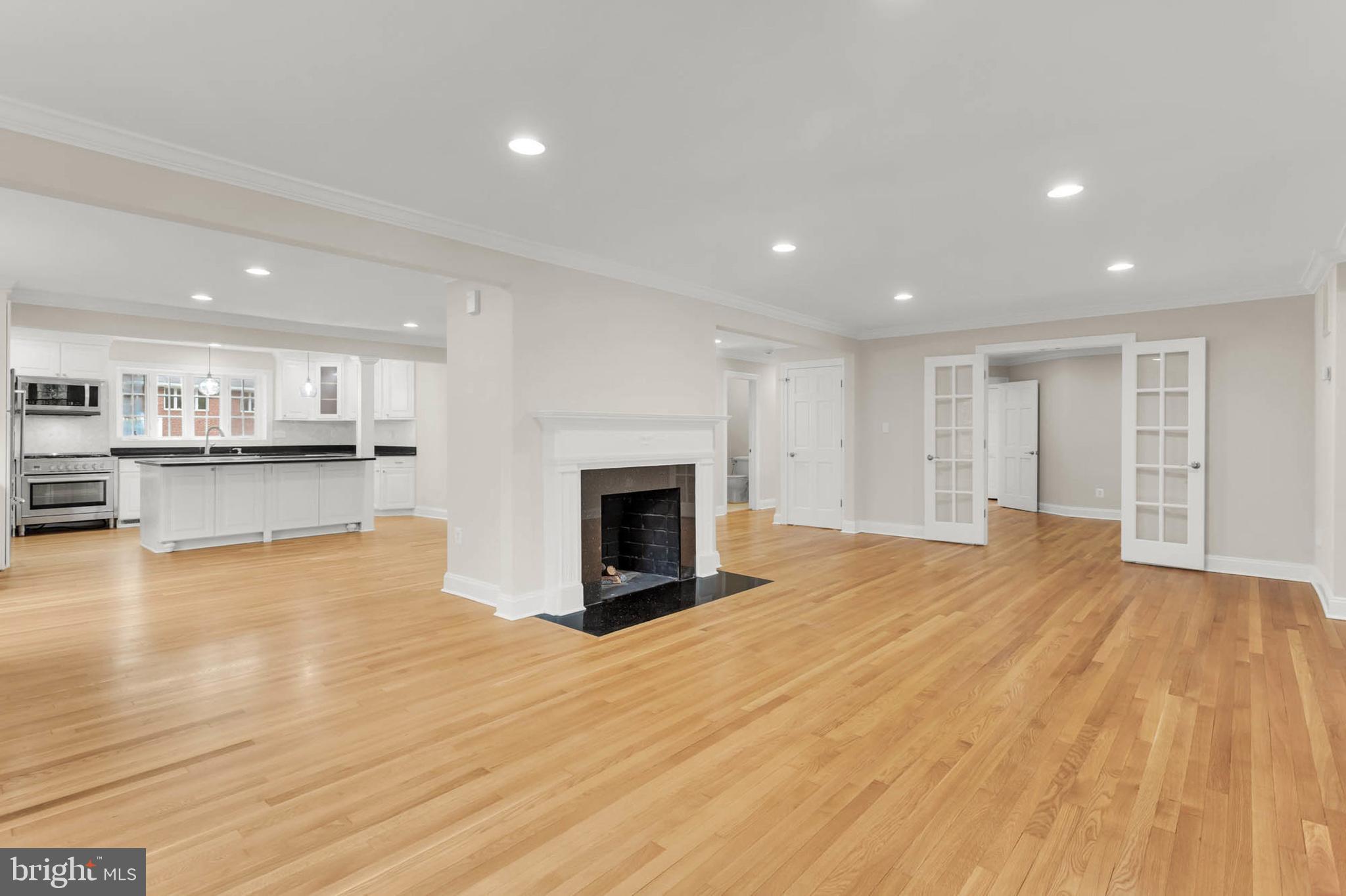 Real estate listing preview #24