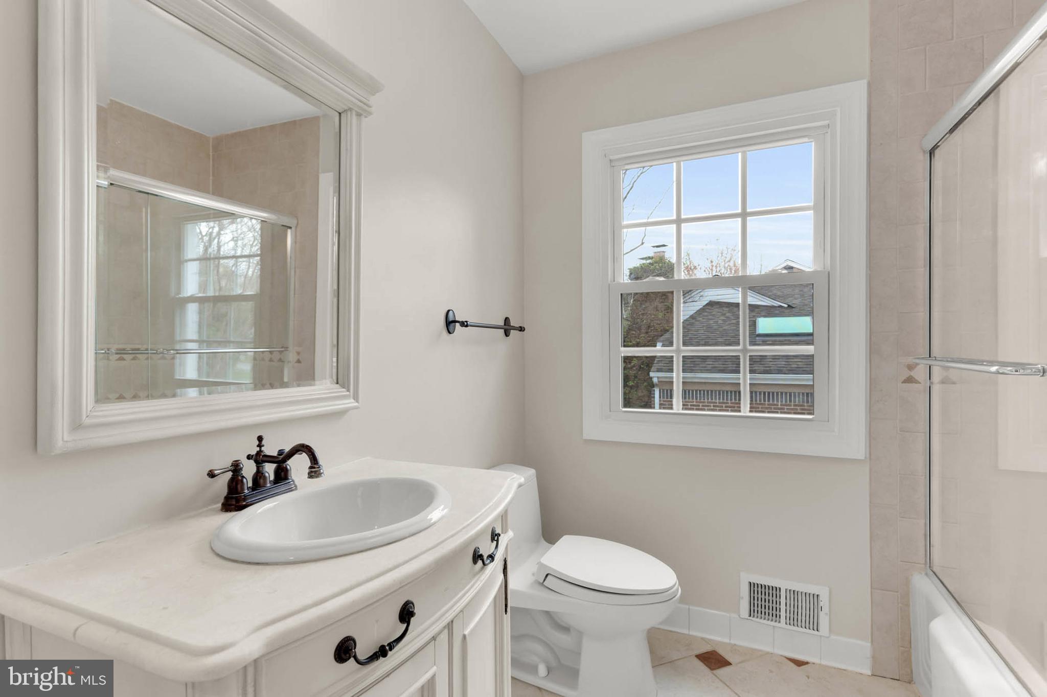 Real estate listing preview #36