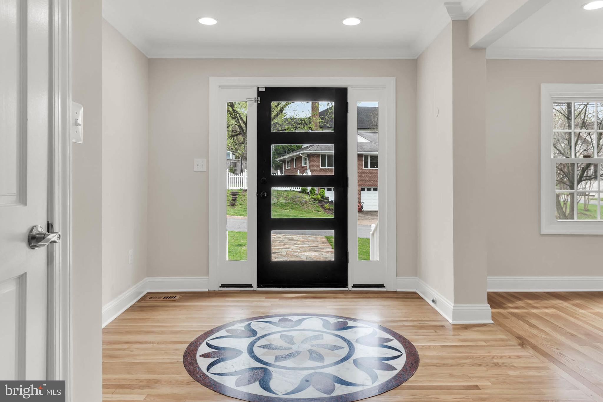 Real estate listing preview #6