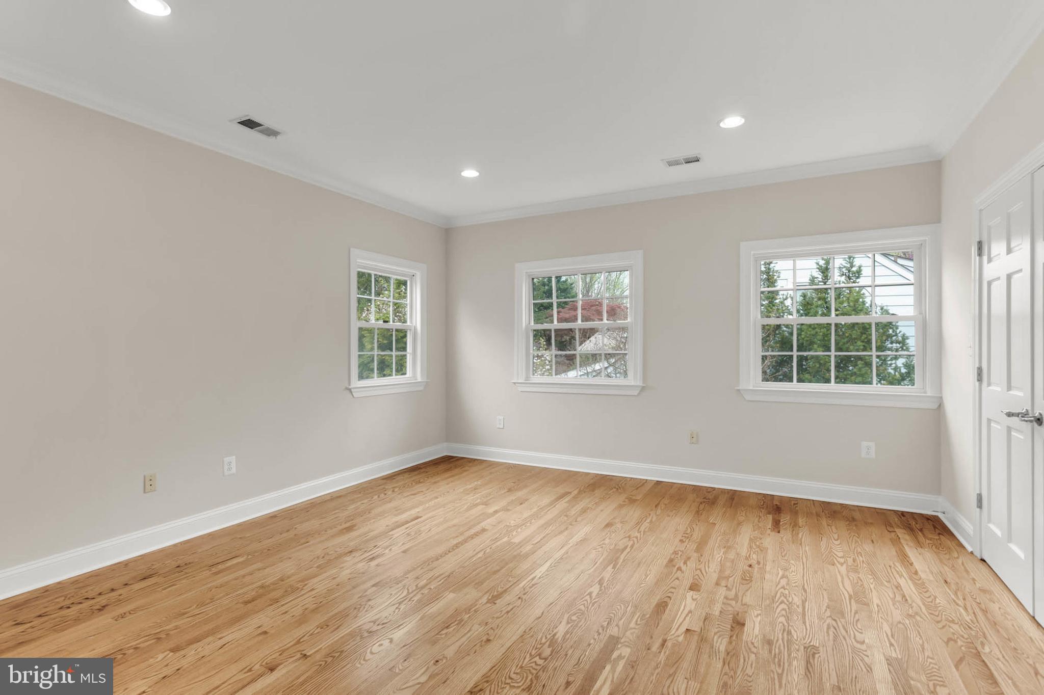 Real estate listing preview #44