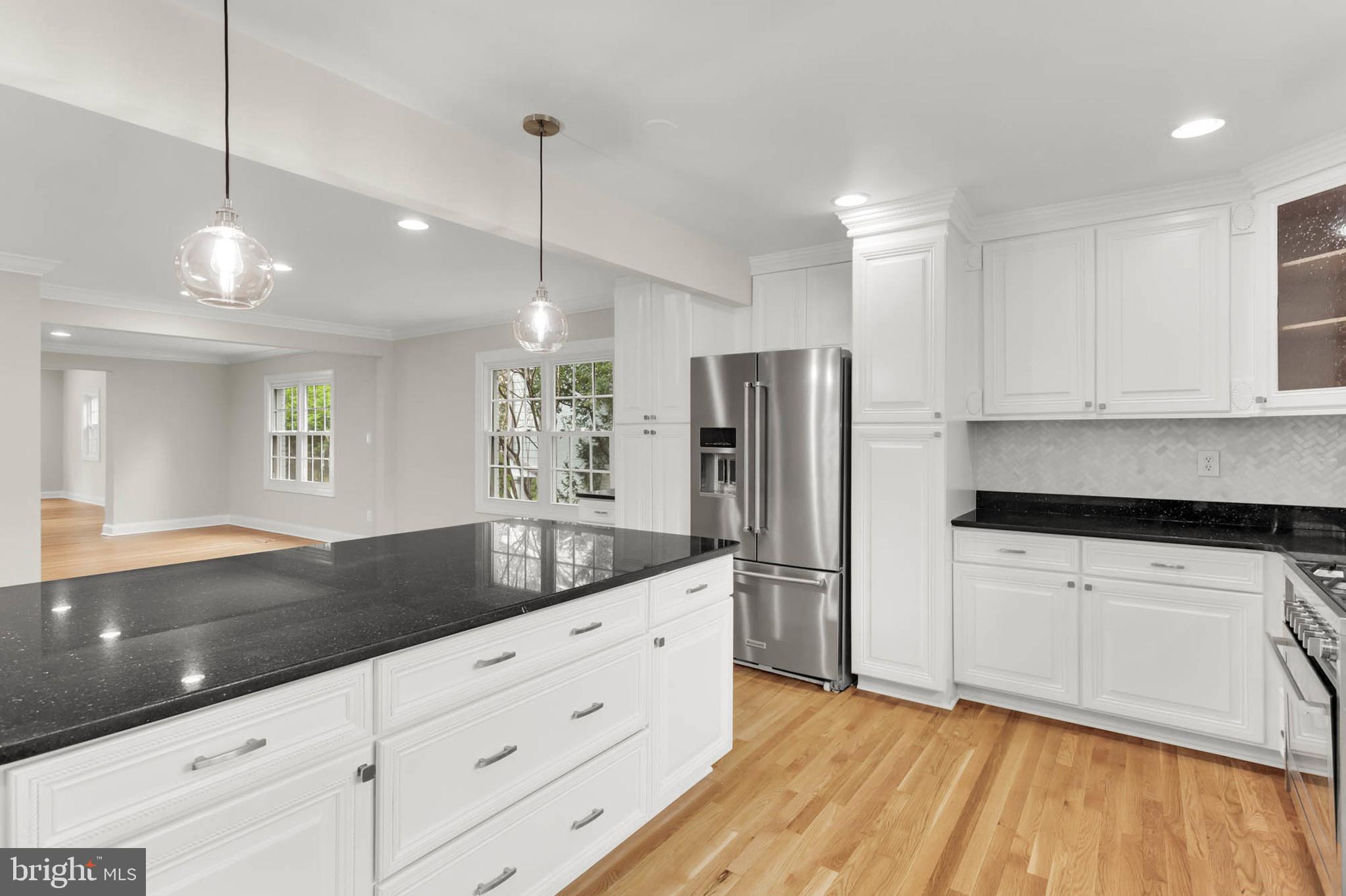 Real estate listing preview #13